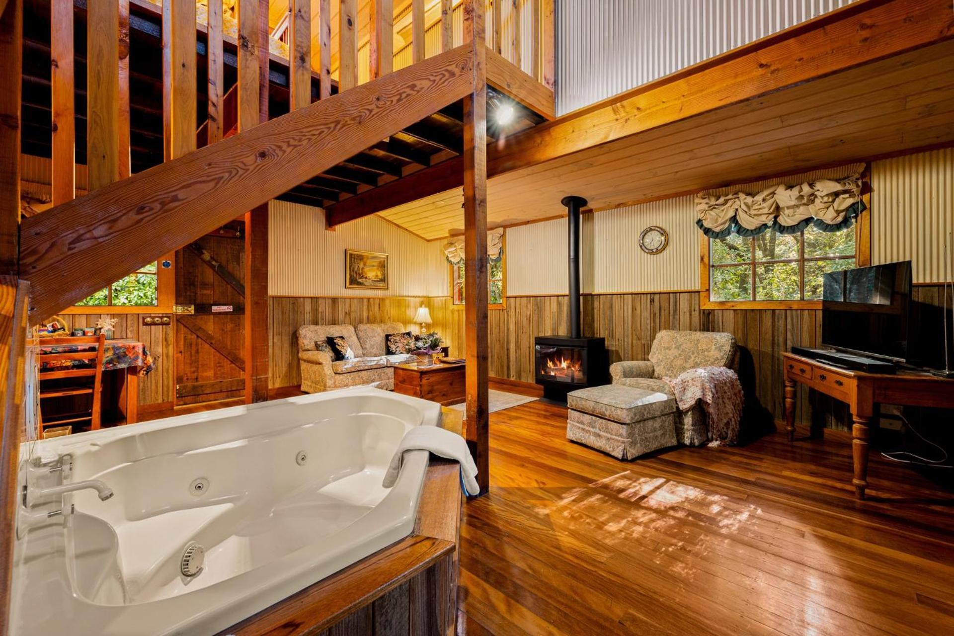 Arnica Views Summit Retreat Bed & Breakfast Mount Dandenong Exterior photo