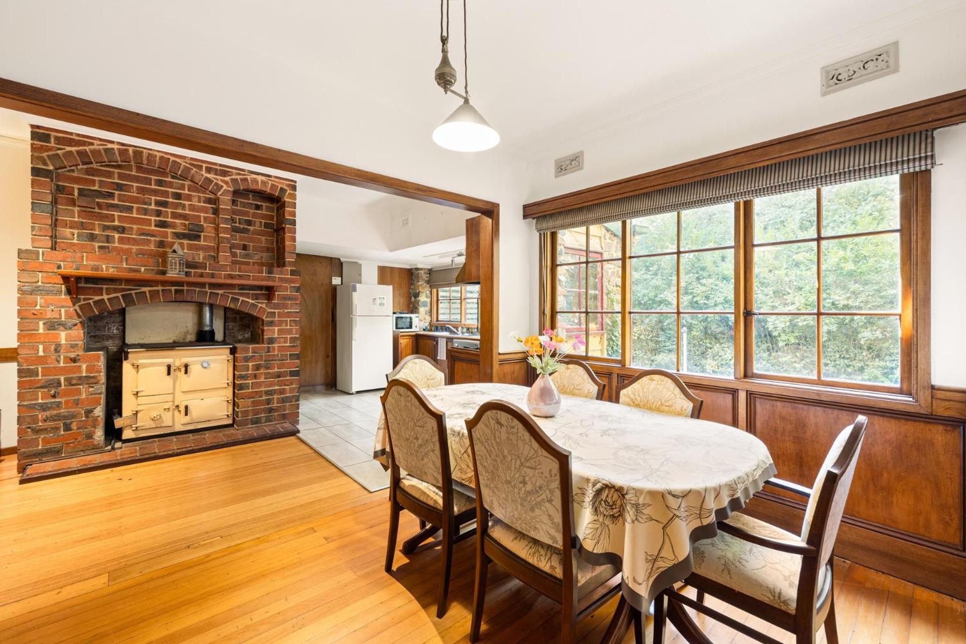 Arnica Views Summit Retreat Bed & Breakfast Mount Dandenong Exterior photo